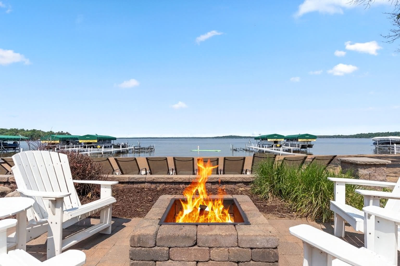 Gull Lake Beach Resorts, gull lake rentals, waterfront rentals in gull lake